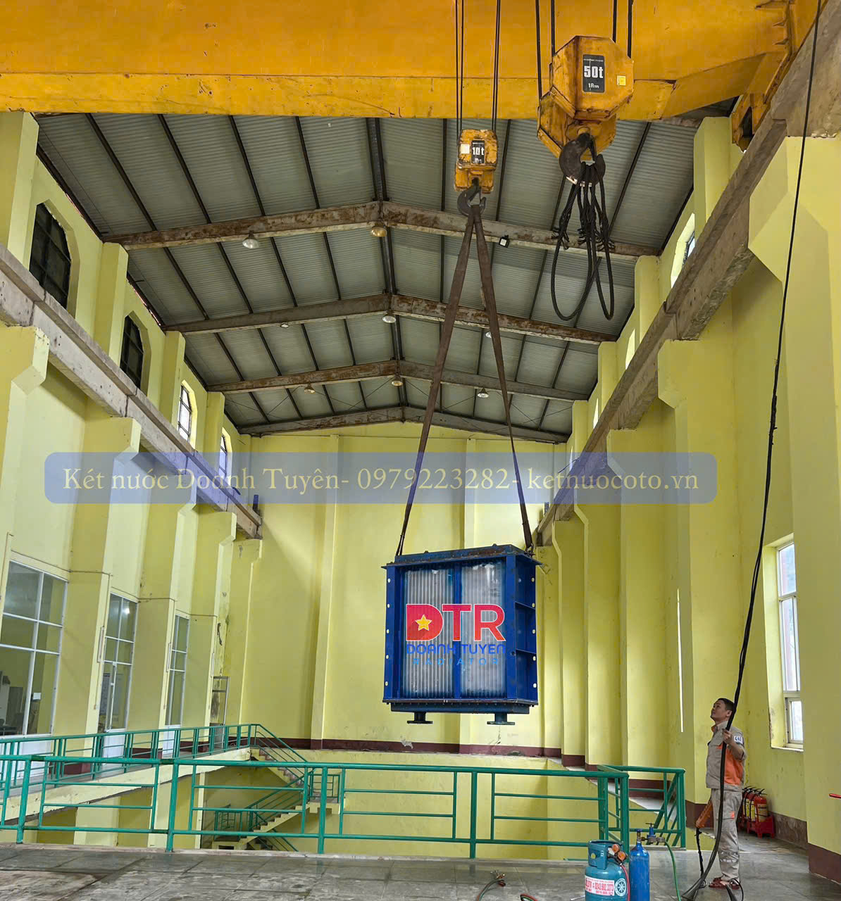 Thi công Két nước Komatsu PC 200-6